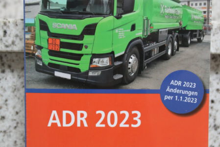 Vorschriftenänderungen für 2023 für ADR und RID